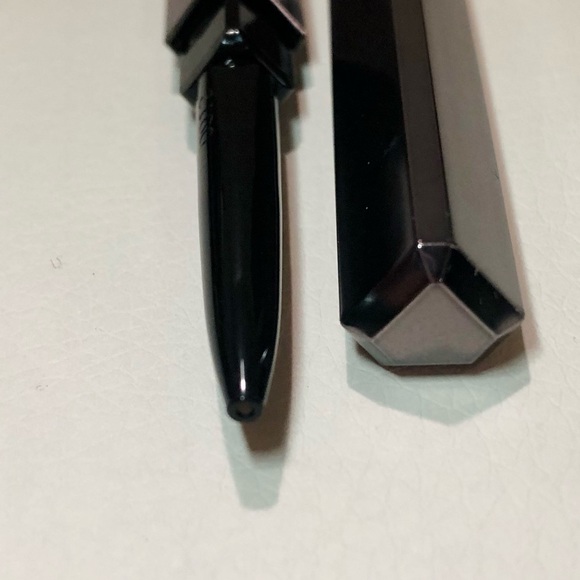 Huda Beauty #BOMBBROWS Microshade Brow Pencil In Neutral Blonde - Picture 8 of 10